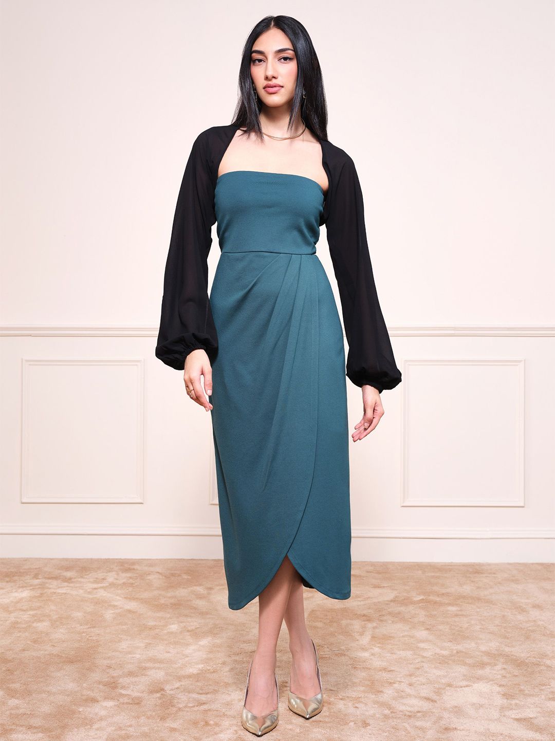 AND Open Front Long Cuffed Sleeves Crop Shrug