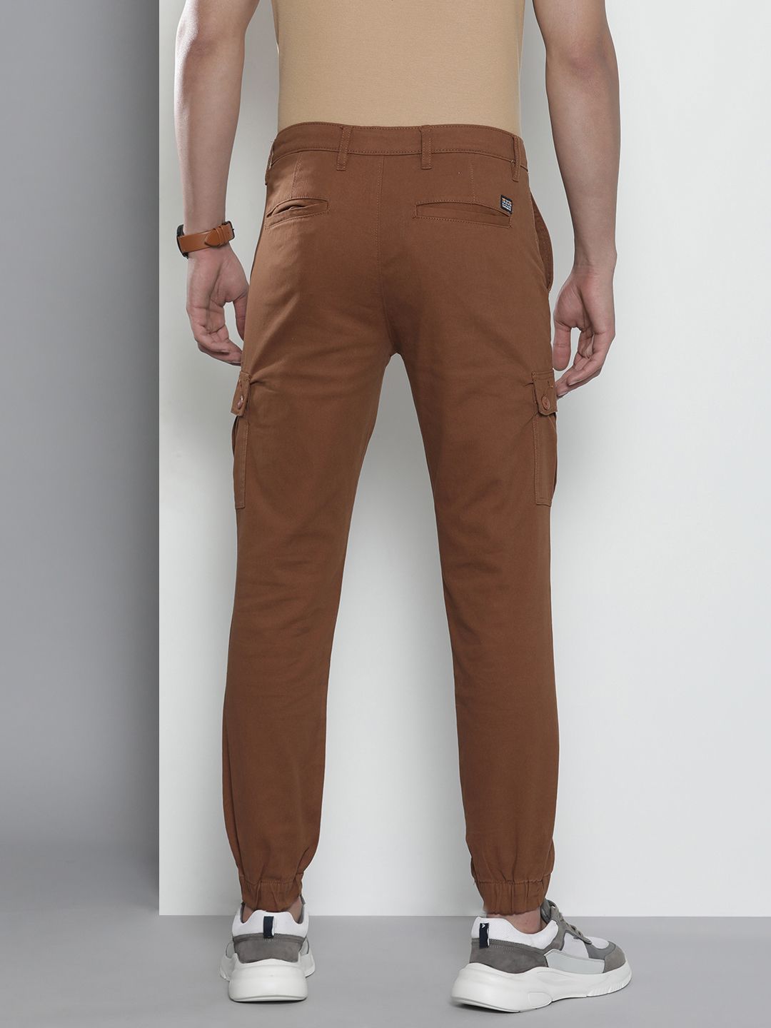 The Indian Garage Co Men Brown Slim Fit Cargos Trousers