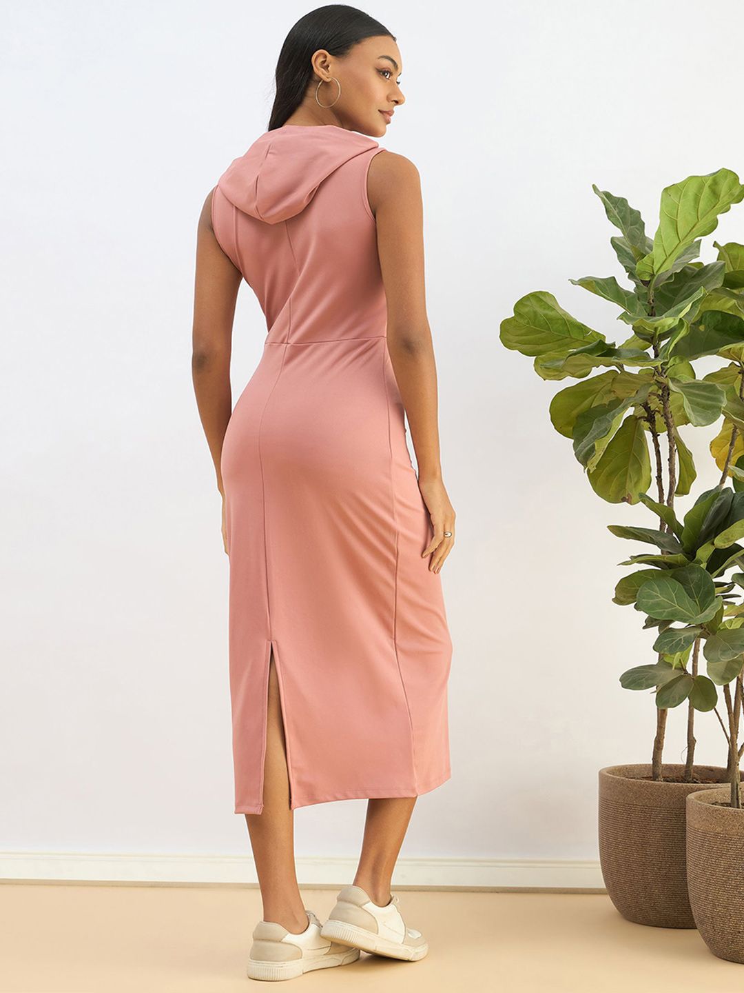 SASSAFRAS BASICS Bodycon Hooded Midi Dress