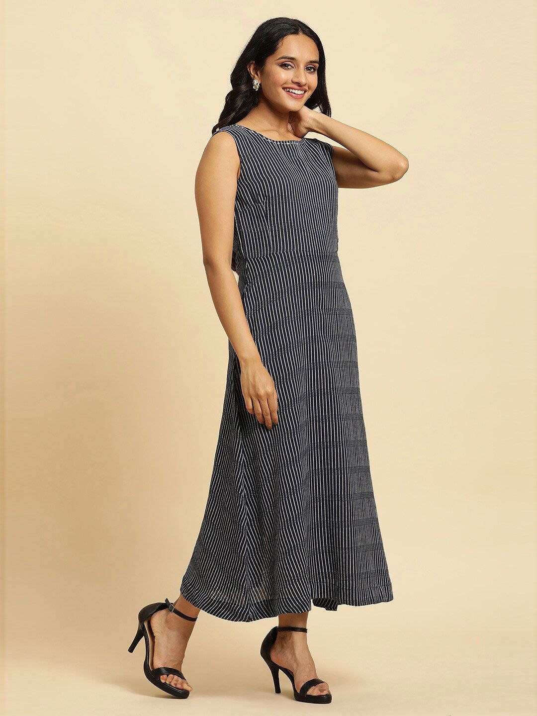 W Self Design Round Neck Cotton Maxi Dress