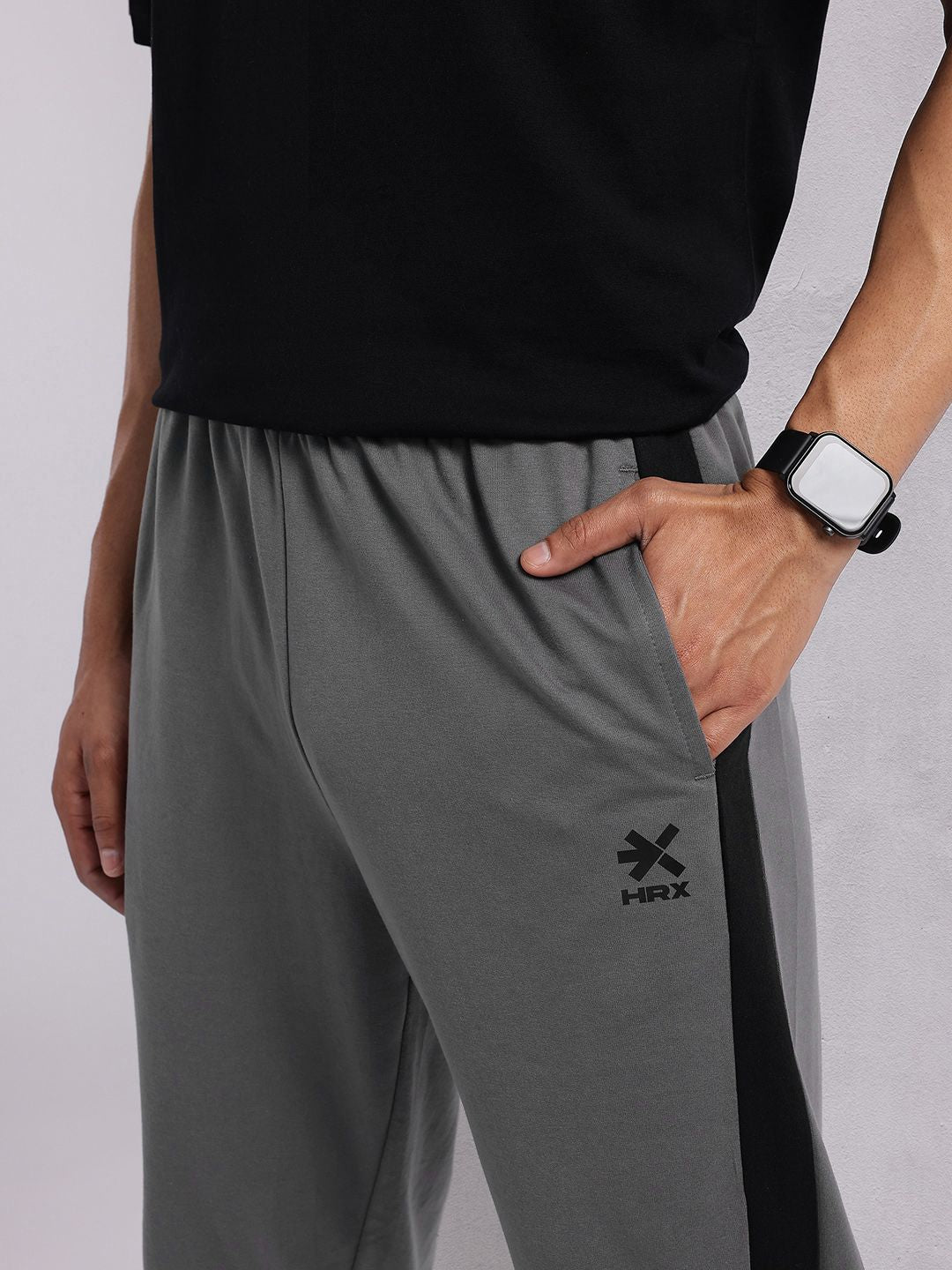 HRX oleh Hrithik Roshan Men Lifestyle Joggers dengan Panel Kontras