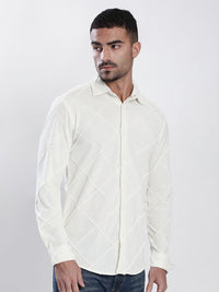Bene Kleed Men Slim Fit Textured Spread Collar Casual Shirt