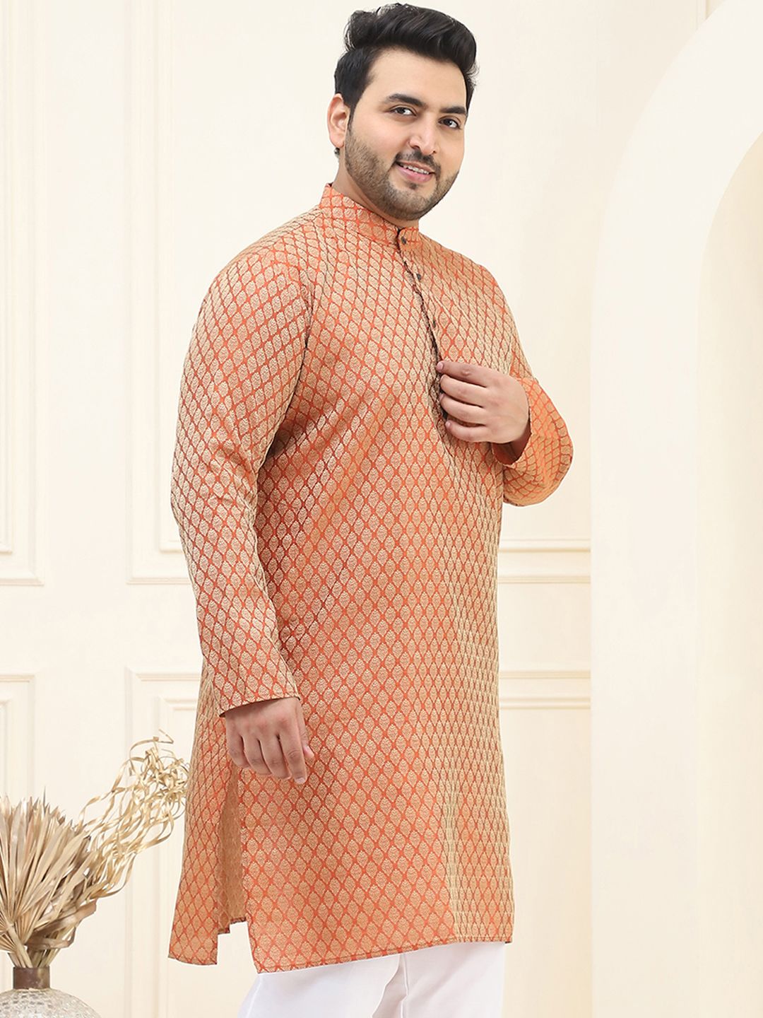 SOJANYA PLUS Lelaki Rust & Golden Jacquard Tenunan Sutera Rekaan Lurus Kurta