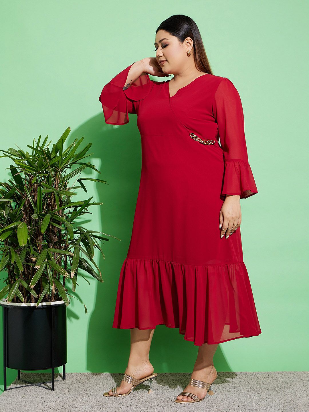 SASSAFRAS Curve Plus Size Maroon V-Neck Bell Sleeves Georgette Warp Midi Dress