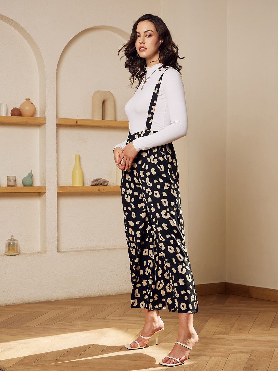 Berrylush Women Black Animal Printed Trousers with Suspenders