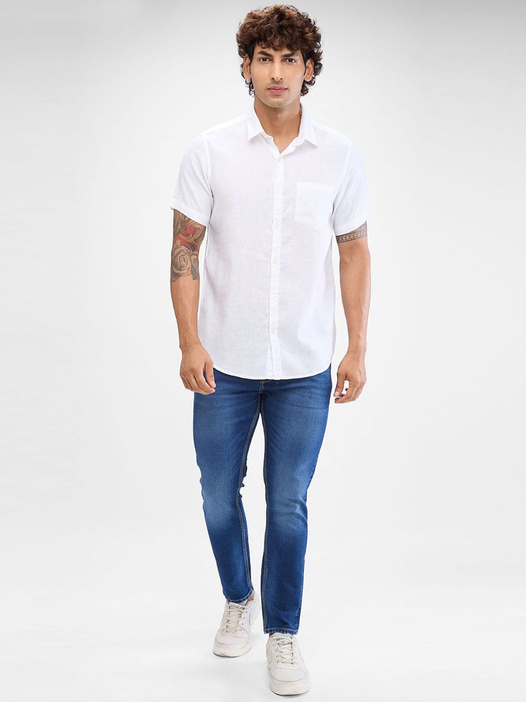 SPYKAR Men Slim Fit Light Fade Clean Look Stretchable Jeans