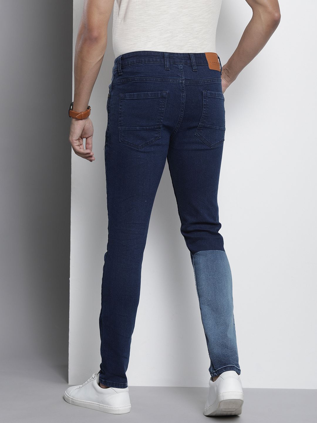 The Indian Garage Co Men Slim Fit Heavy Fade Stretchable Jeans
