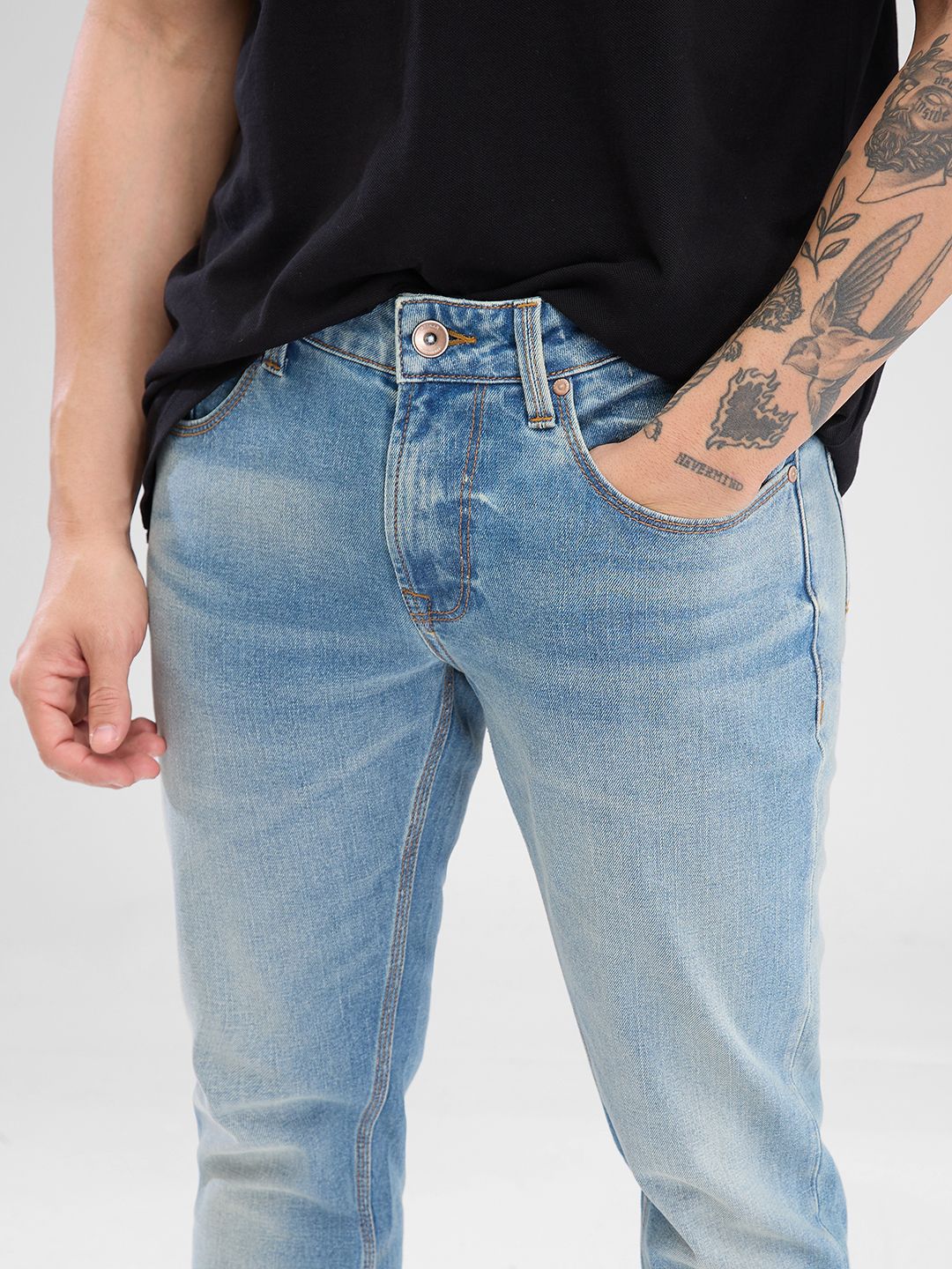 Spykar Men Slim Sesuai Rendah Beratur Rendah Look Heavy Fade Jeans Regangan
