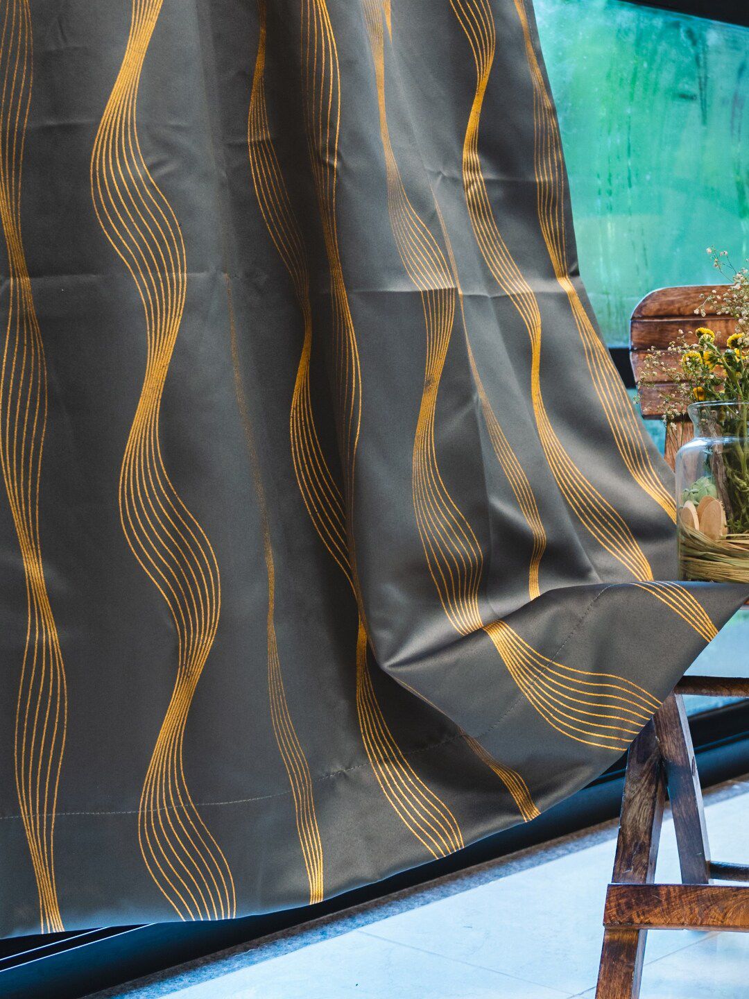 URBAN SPACE Grey & Gold-Toned Black Out Door Curtain