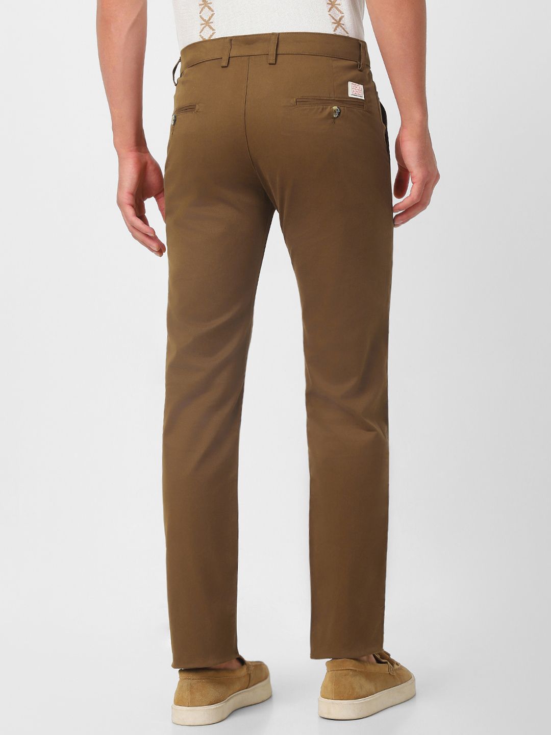 Urbano Fashion Men Brown Slim Fit Solid Pure Cotton Chinos