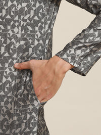 SOJANYA Men Grey Geometric Woven Design Straight Kurta