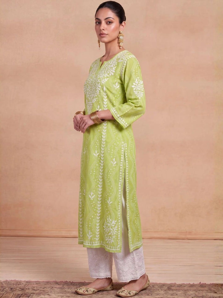 Rumah Wanita Chikankari Motif Etnik Bersulam Kurta Chikankari