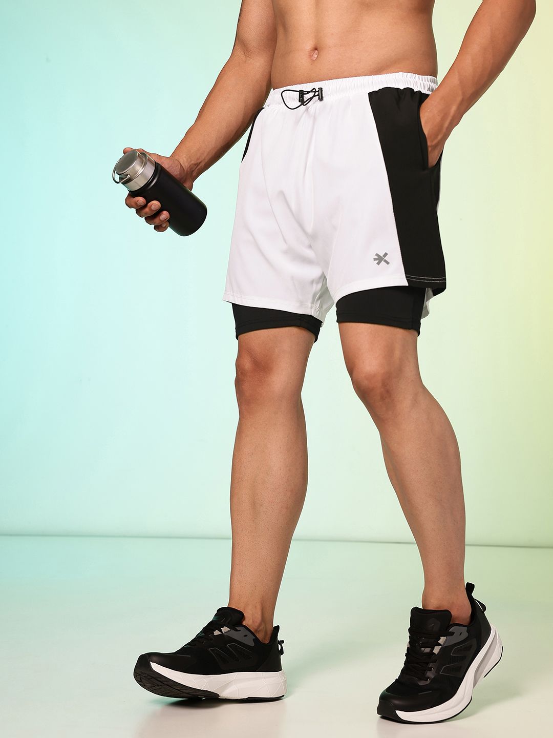 HRX oleh Hrithik Roshan Men colourblocked Shorts With Dandan Dilampirkan