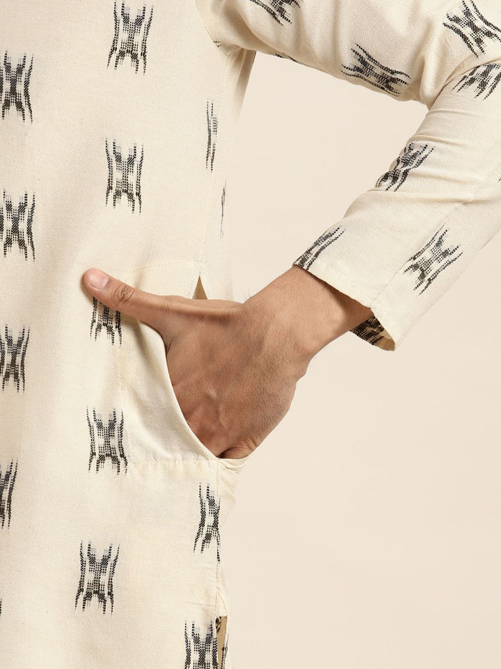 Anug by SOJANYA Men Cream-Coloured & Grey Woven Design Kurta