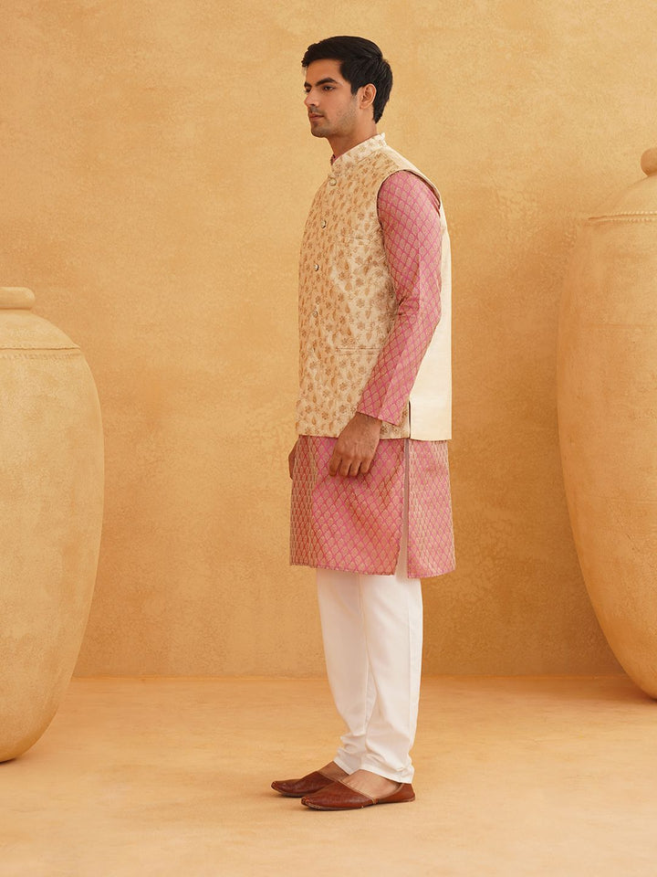 SOJANYA Motif Etnik Reka bentuk tenunan Kolar Kurta Dengan Jaket Churidar Dan Nehru