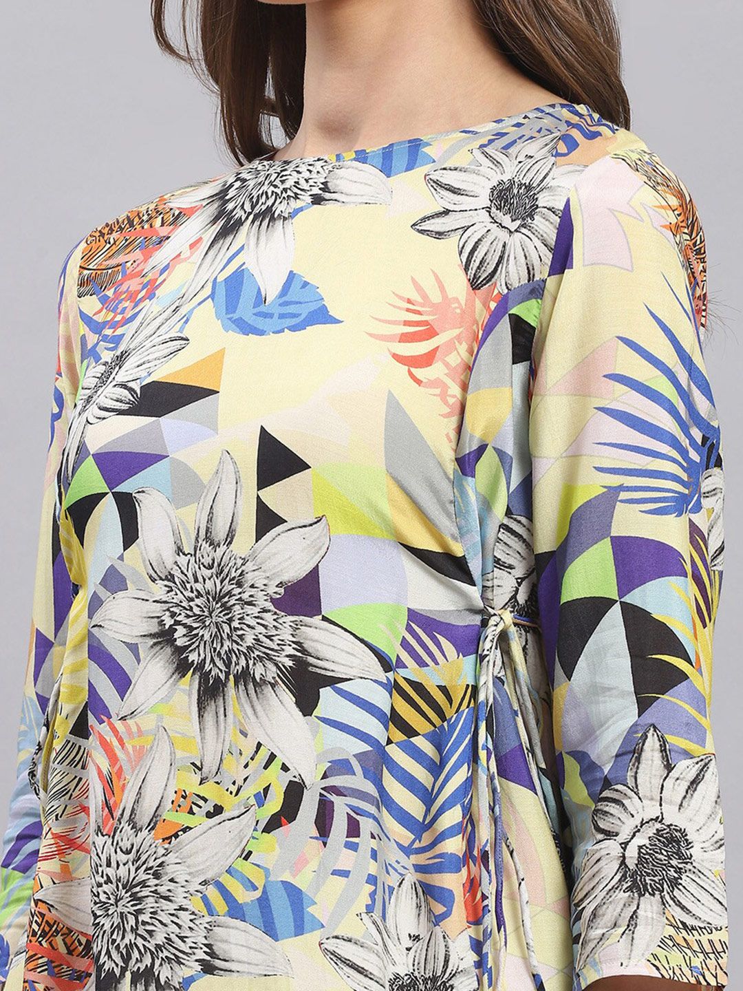 Monte Carlo Round Neck Floral Print Top