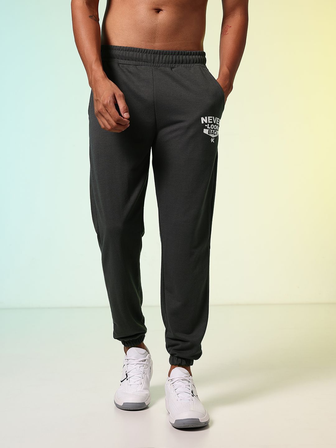 HRX by Hrithik Roshan Men Retro Printed Training Joggers