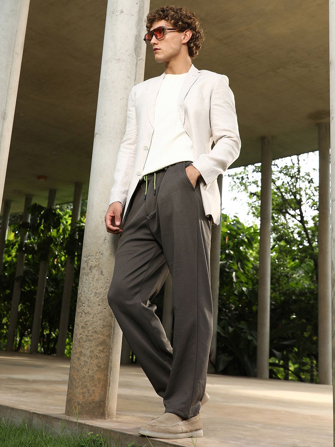 Campus Sutra Men Solid Comfort Regular Trousers