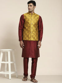 SOJANYA Men Maroon Kurta with Churidar
