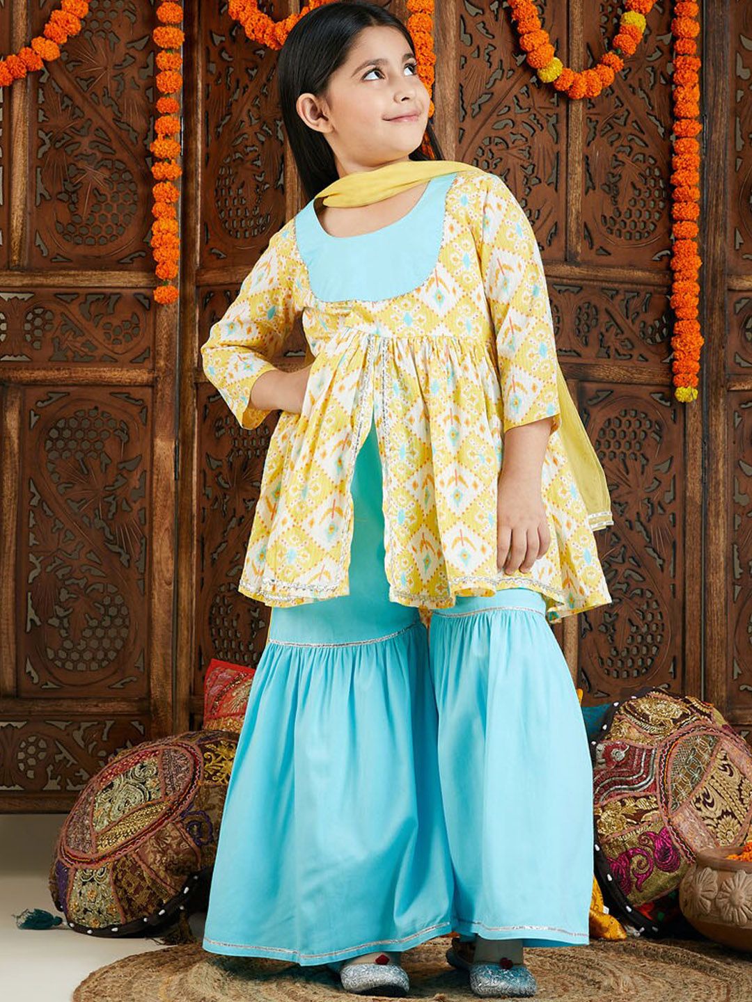 VASTRAMAY Girls Ethnic Motifs Printed Gotta Patti Cotton Kurti With Sharara & Dupatta