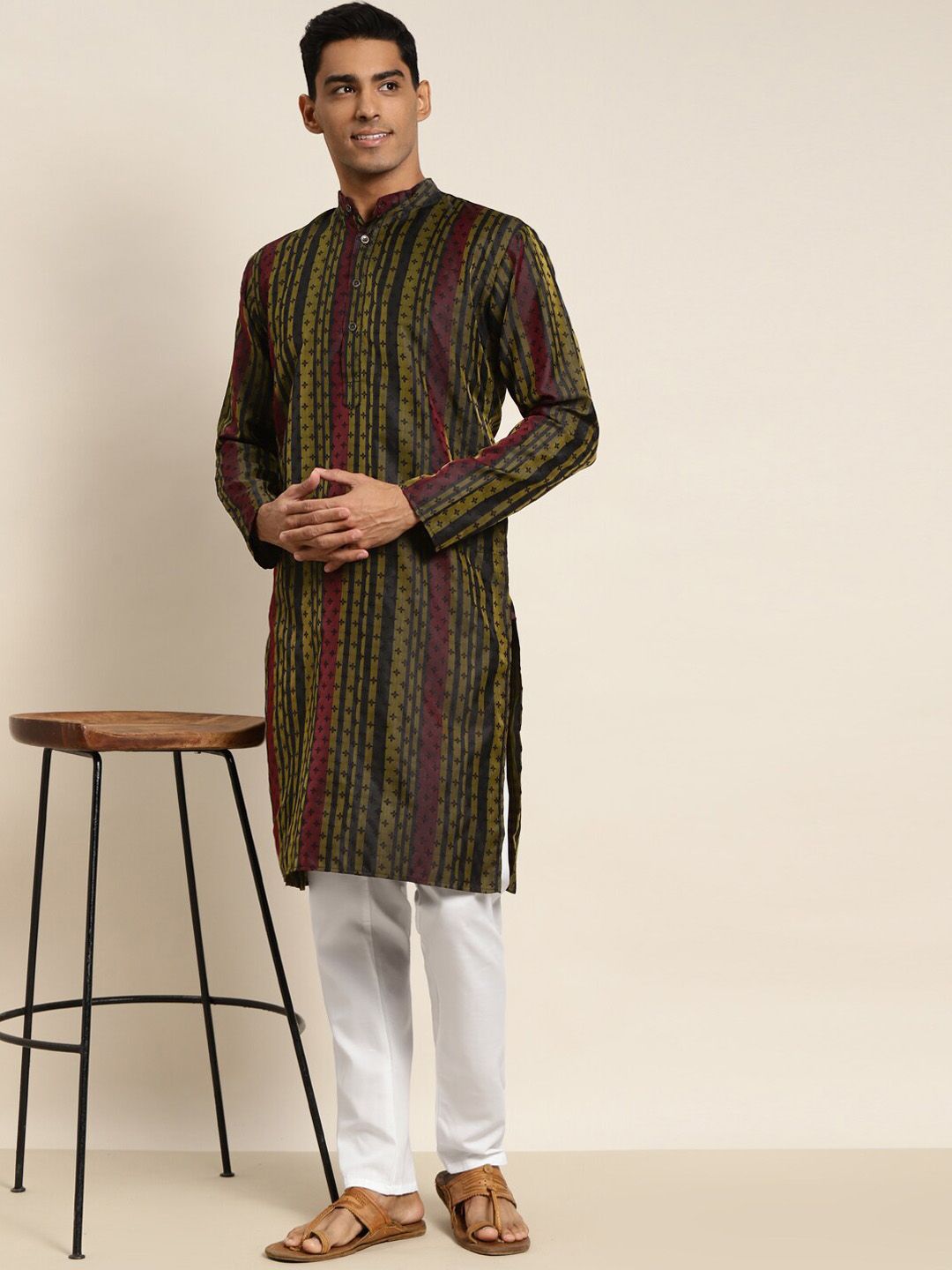 SOJANYA Kurta Kerja Benang Bunga Hijau & Hitam Lelaki