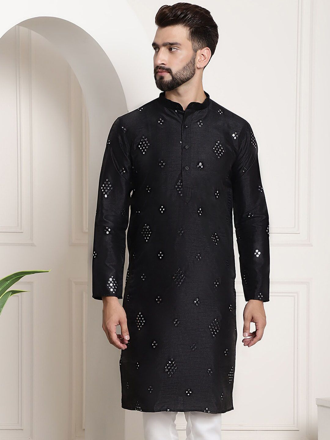 SOJANYA Ethnic Motifs Embroidered Thread Work Kurta