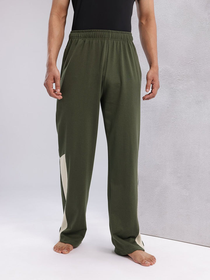 HRX by Hrithik Roshan Men Side Contrast Detail Yoga Track Pants