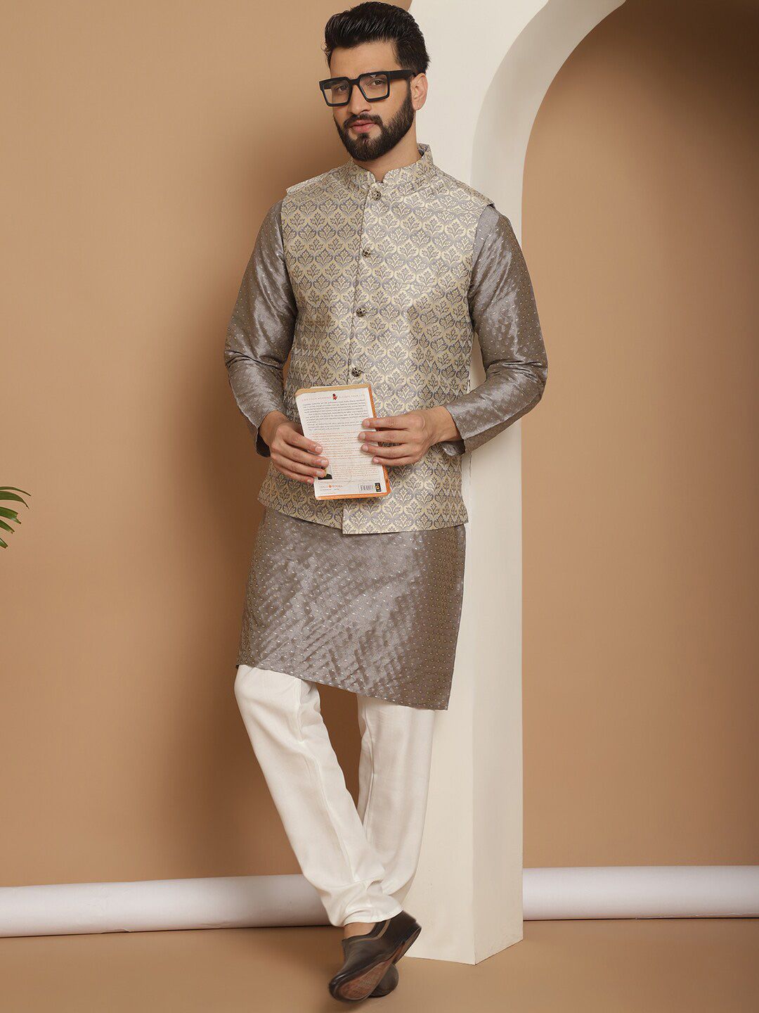 Anouk Mandarin Collar Knee Length Regular Embroidered Kurta with Churidar
