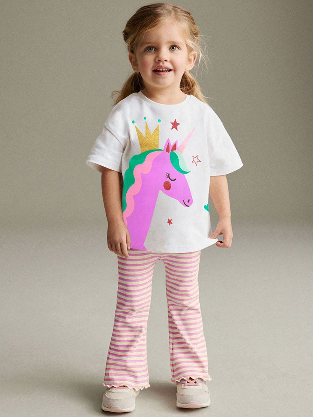 YK Girls Printed T-shirt With Leggings