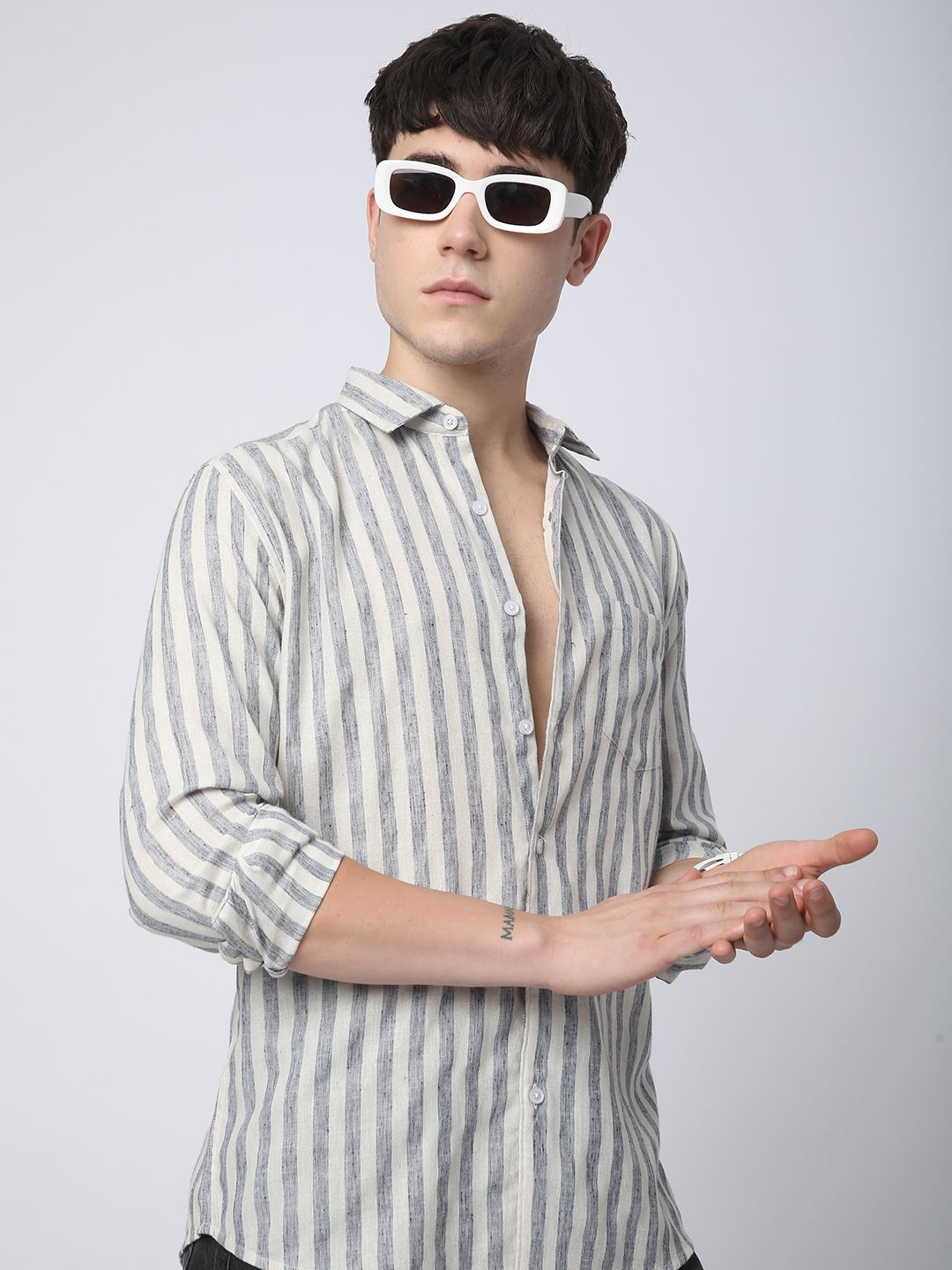 VASTRADO Men Classic Slim Fit Spread Collar Vertical Striped Cotton Casual Shirt