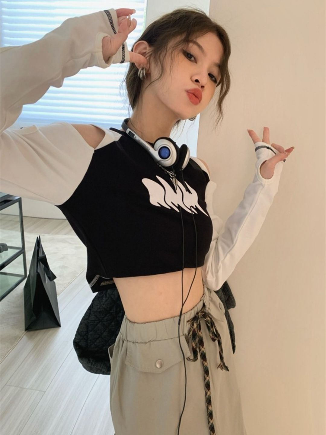 DressBerry Women Printed Relaxed Fit Crop Cotton T-shirt