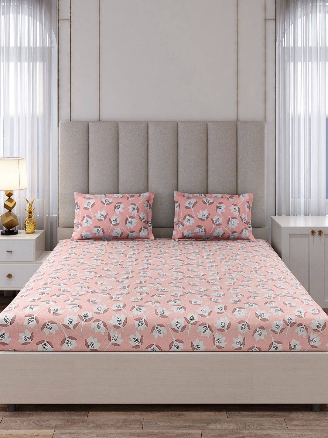 Monte Carlo Peach-Coloured & White Floral Printed 130 TC King Bedsheet Set- 2.75m x 2.75m