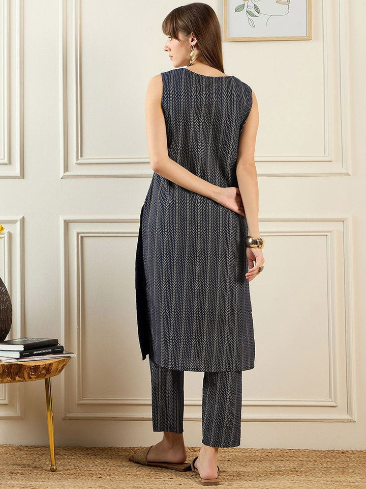 Indo Era Geometric Printed V-Neck Pure Cotton Straight Kurta With Trousers