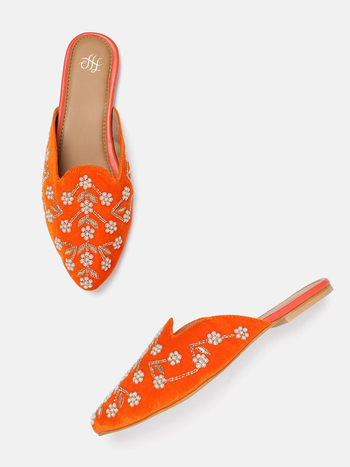 House of Pataudi Women Ethnic Embellished Mules
