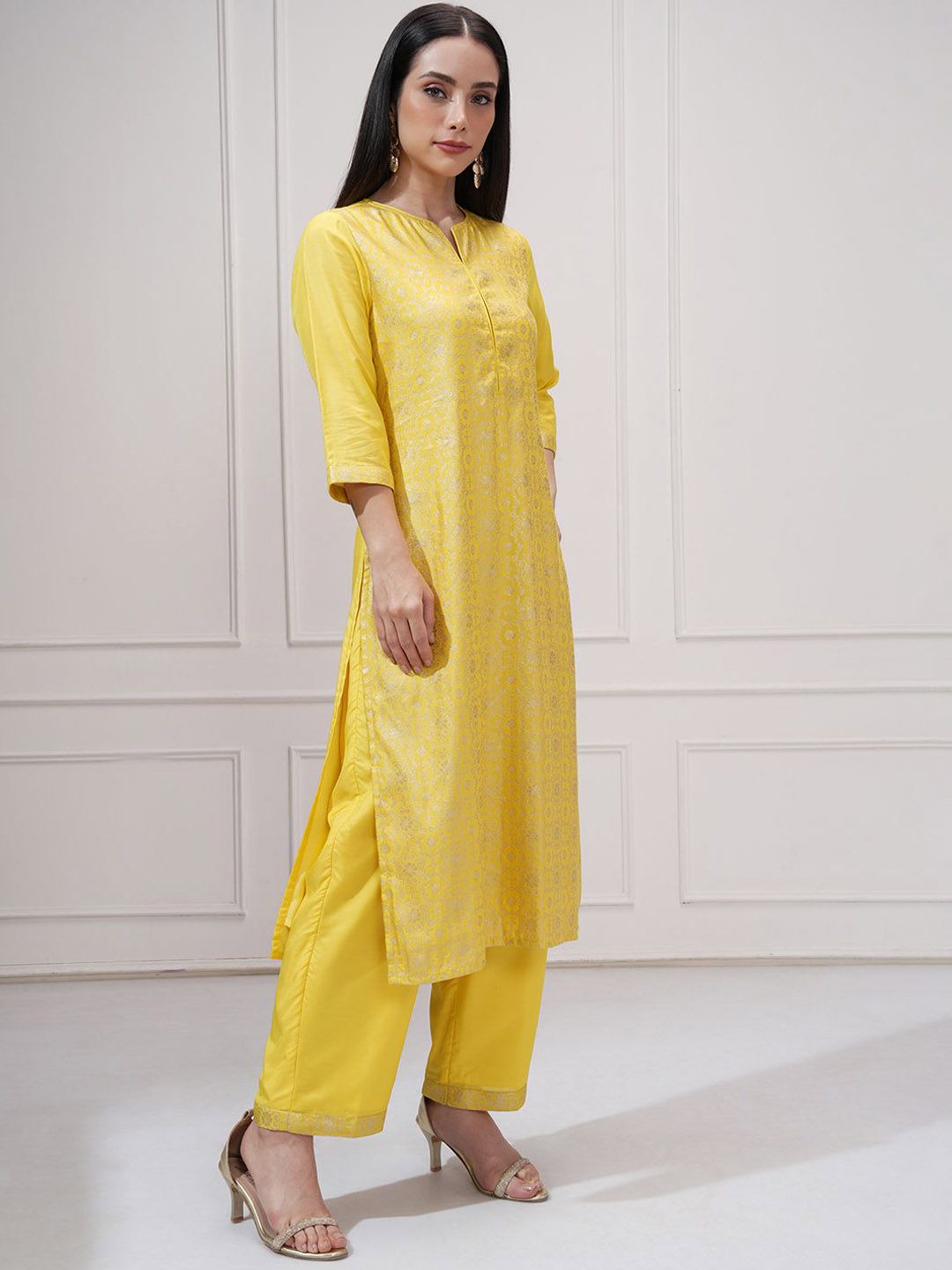 Vishudh Floral Woven Design Notch Neck Jacquard Straight Kurta With Trouser And Dupatta
