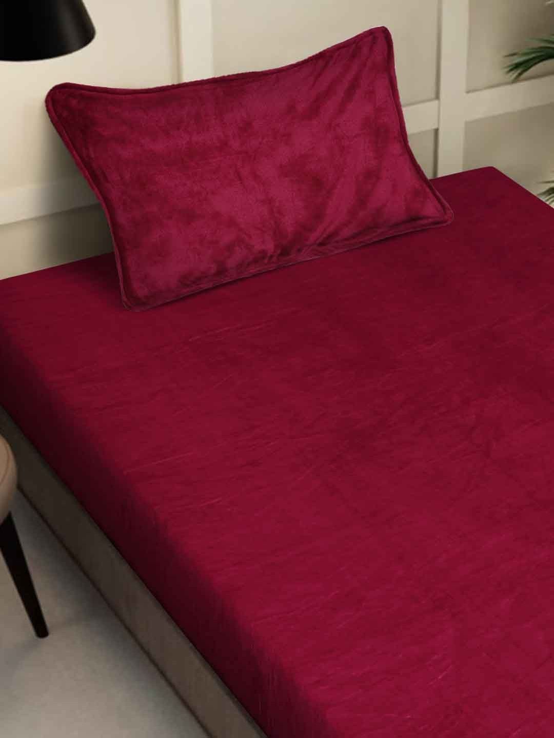 Myntra Elegant Homes Red Solid Dilengkapi Cadar Bujang Bulu 300 TC Dengan 1 Sarung Bantal