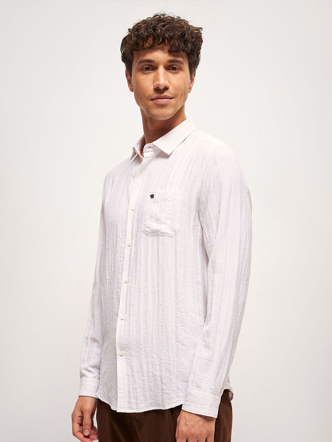 THE BEAR HOUSE Men Slim Fit Solid Casual Shirt