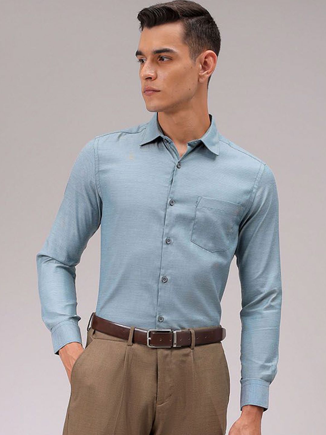 The Indian Garage Co. X Luxe Men Cutaway Collar Solid Slim Fit Formal Shirt