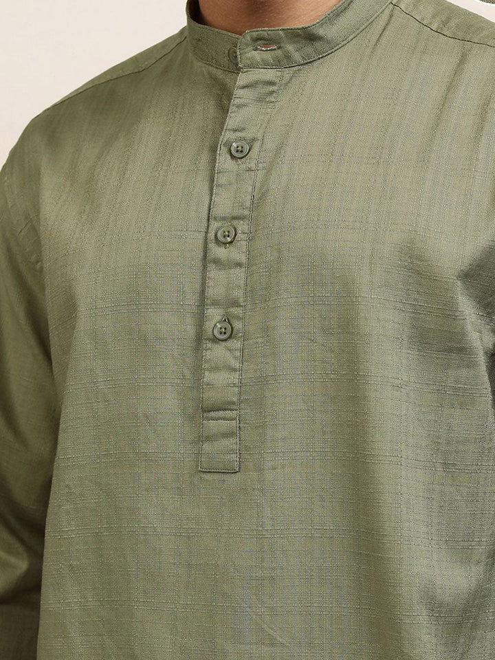HIGHLANDER Men Olive Dobby Textured Solid Mandarin Collar Roll Up Sleeve Relaxed Shirt