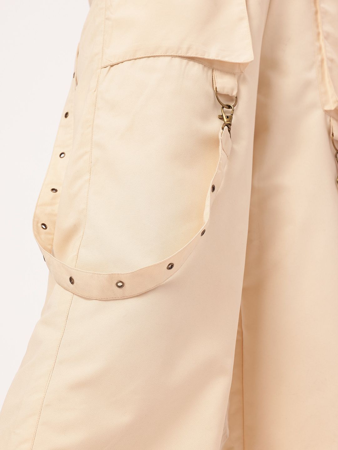 DressBerry Effortlessly Chic Women Cargo Style Relaxed Joggers