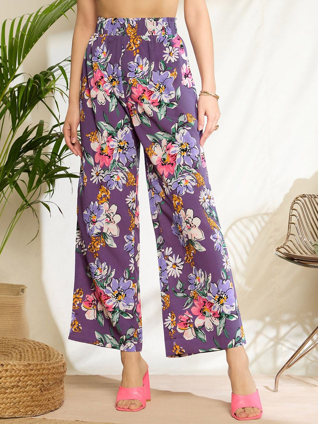 Berrylush Women Floral Printed Relaxed Loose Fit High-Rise Pleated Trousers