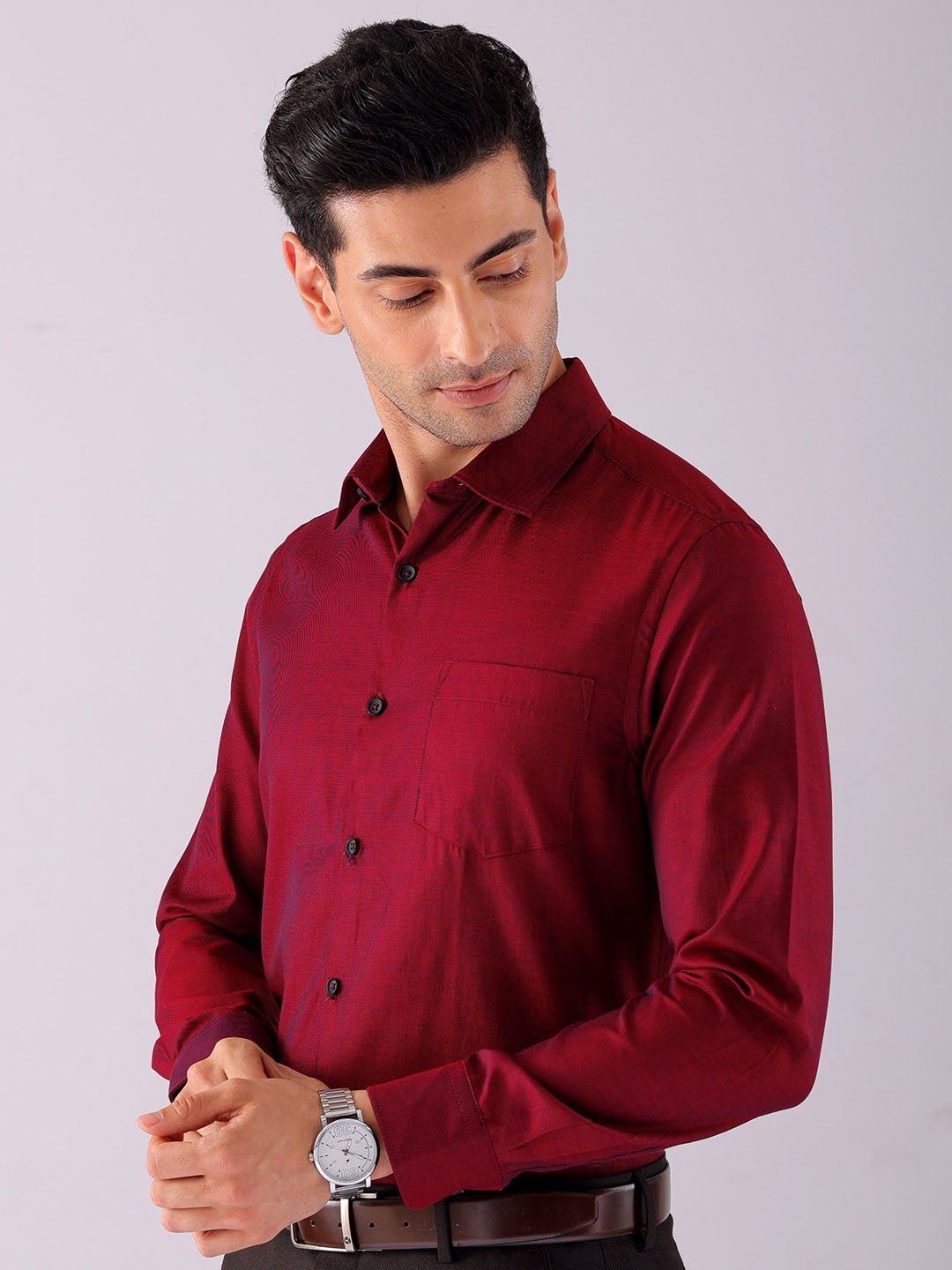 The Indian Garage Co. X Luxe Men Solid Slim Fit Opaque Formal Shirt