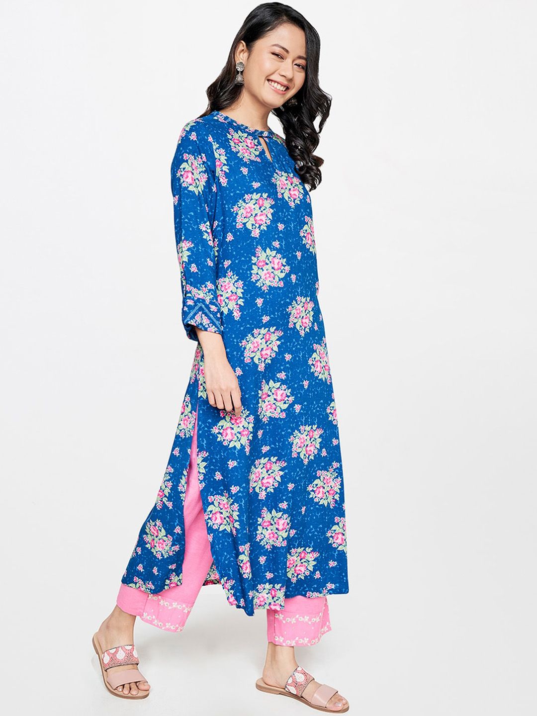 Global Desi Floral Printed Keyhole Neck Kurta