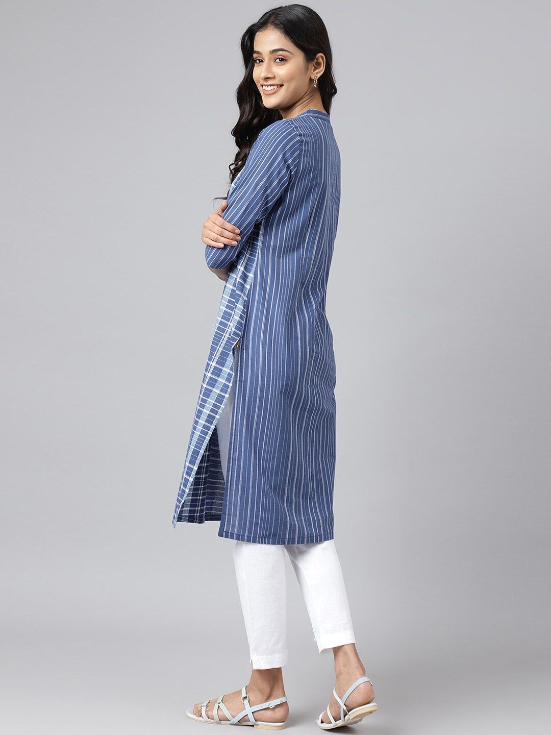 AURELIA Women Blue Printed Mandarin collar Kurta