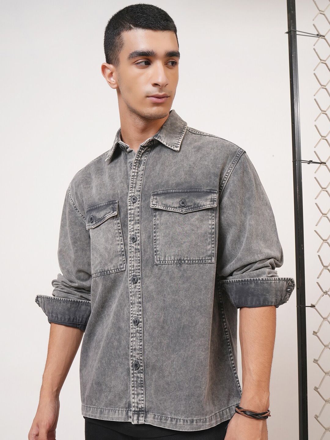 HIGHLANDER Men Regular Collar Checked Oversized shirt