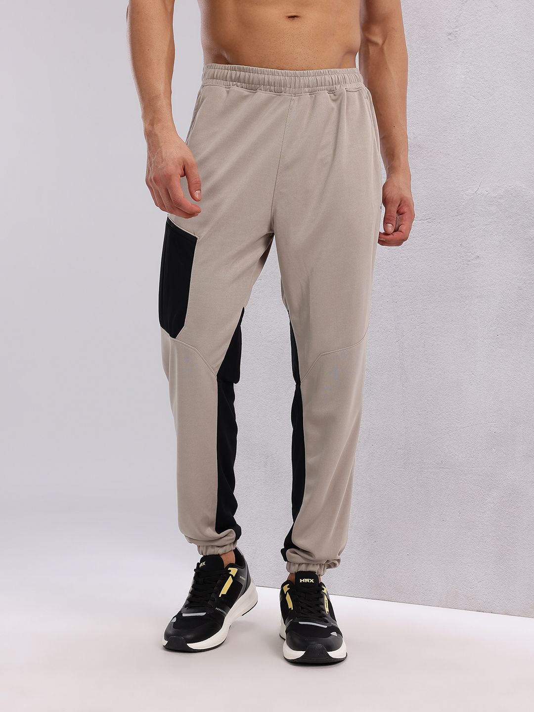 HRX by Hrithik Roshan Men Colourblocked Mid-Rise Rapid-Dry Regular Fit Running Joggers
