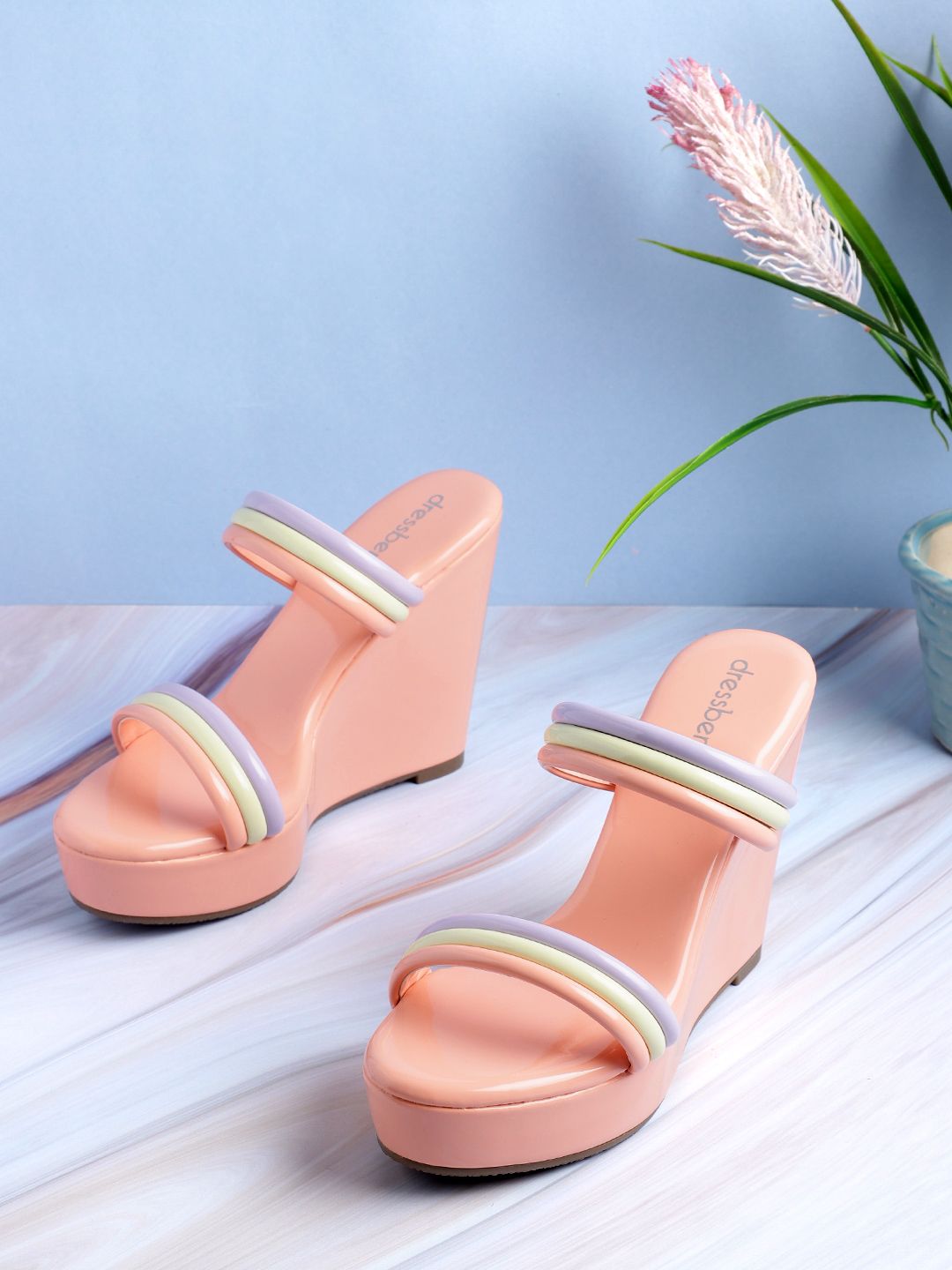 DressBerry Colourblocked Wedges