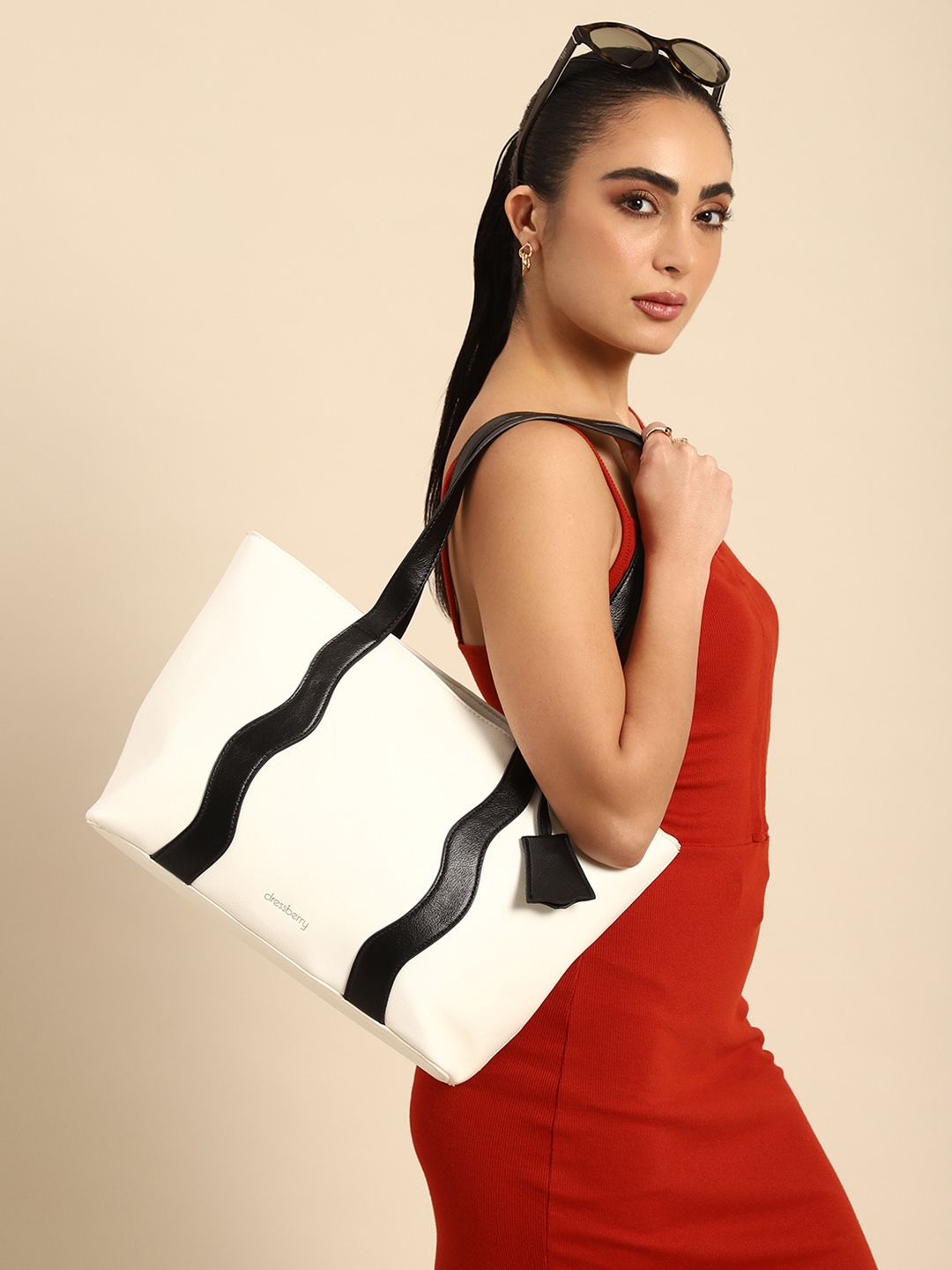 DressBerry Colourblocked Shoulder Bag