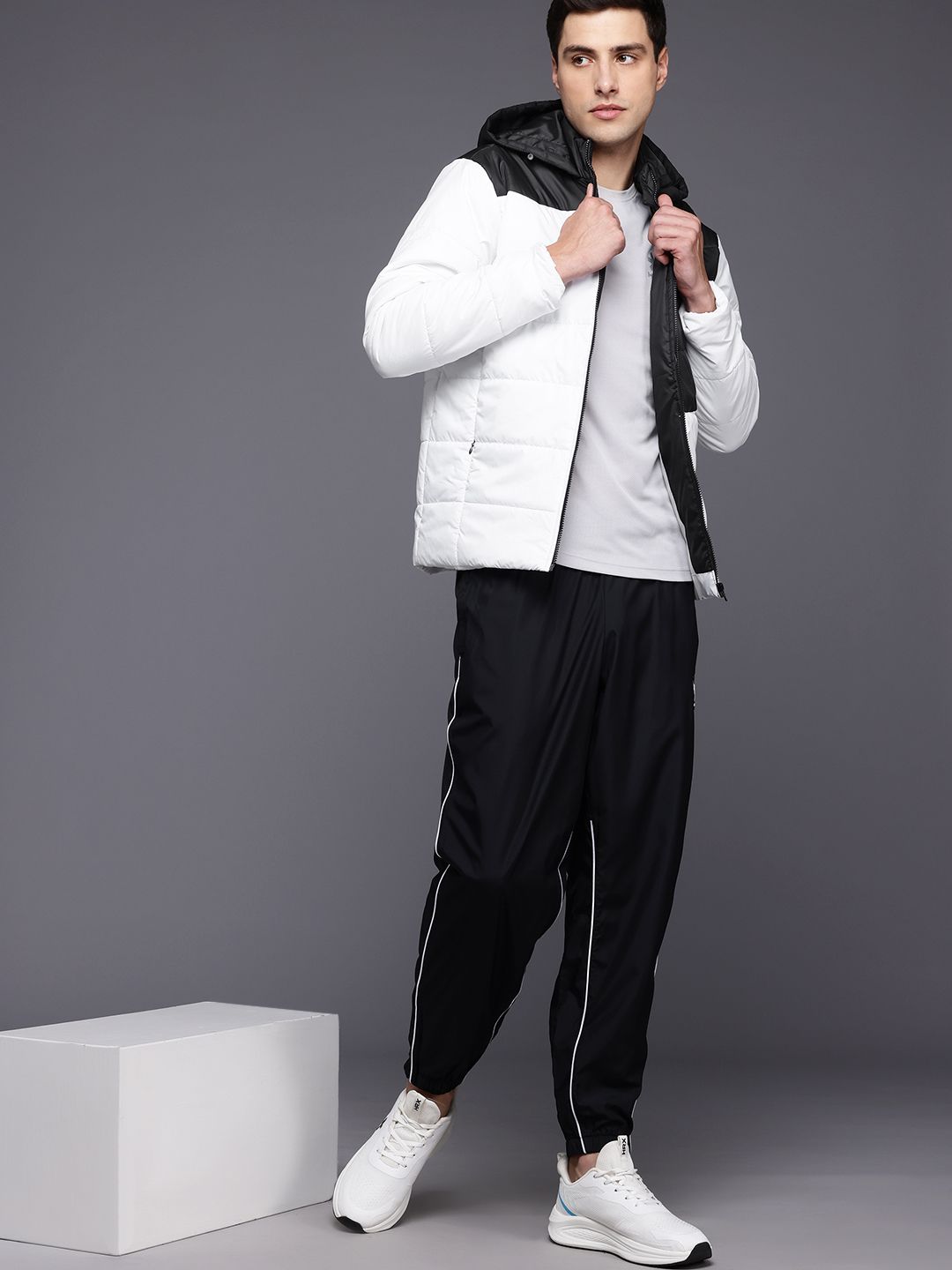 HRX by Hrithik Roshan Colourblocked Outdoor Hooded Jacket