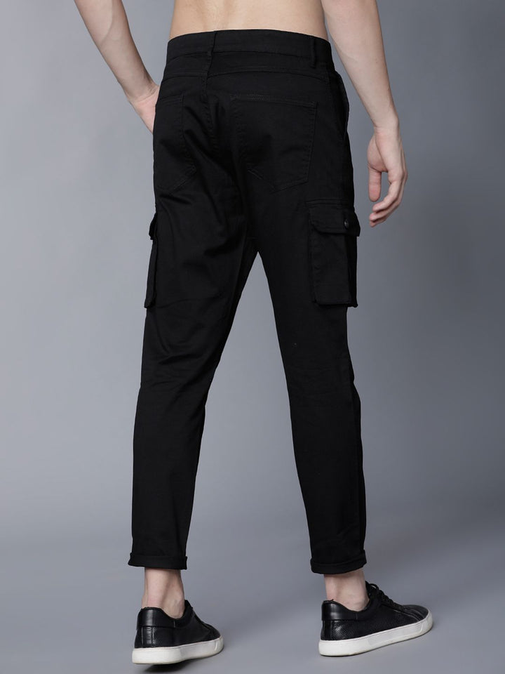 HIGHLANDER Men Black Slim Fit Solid Cargos